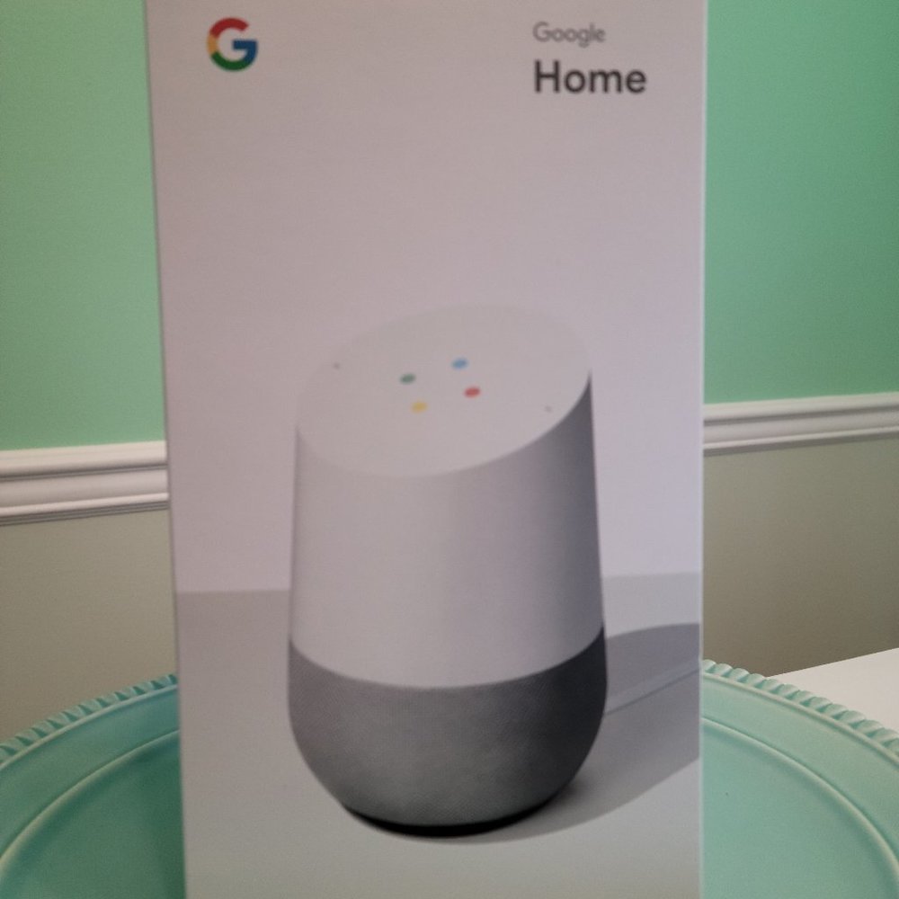 Google Home Smart Speaker & Google Assistant
